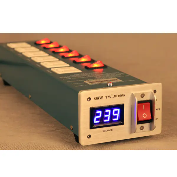 3000W 15A TW-DK166A power purifier filter 6-bit socket with voltage display