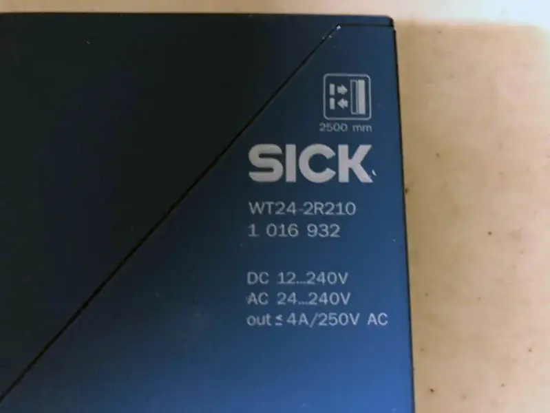 Sick WT34-R210