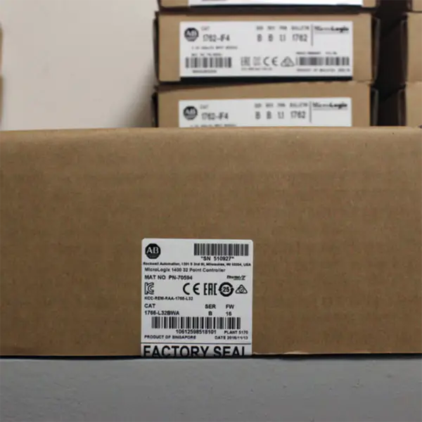 Allen bradley 1500 display module 1763-L16DWD 1763L16DWD