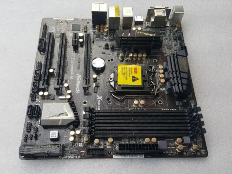 ASROCK Z77 Extreme4-M Intel LGA 1155 DDR3 Z77 MATX motherboard