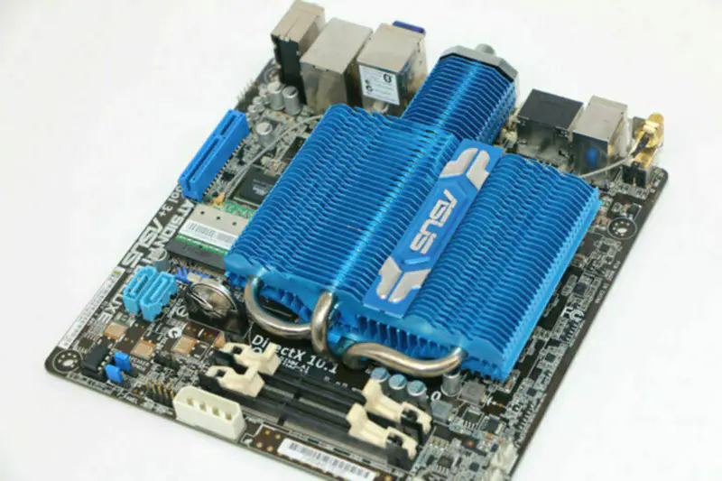 Asus AT5IONT-IDELUXE motherboard