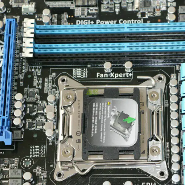 Asus P9X79LE motherboard