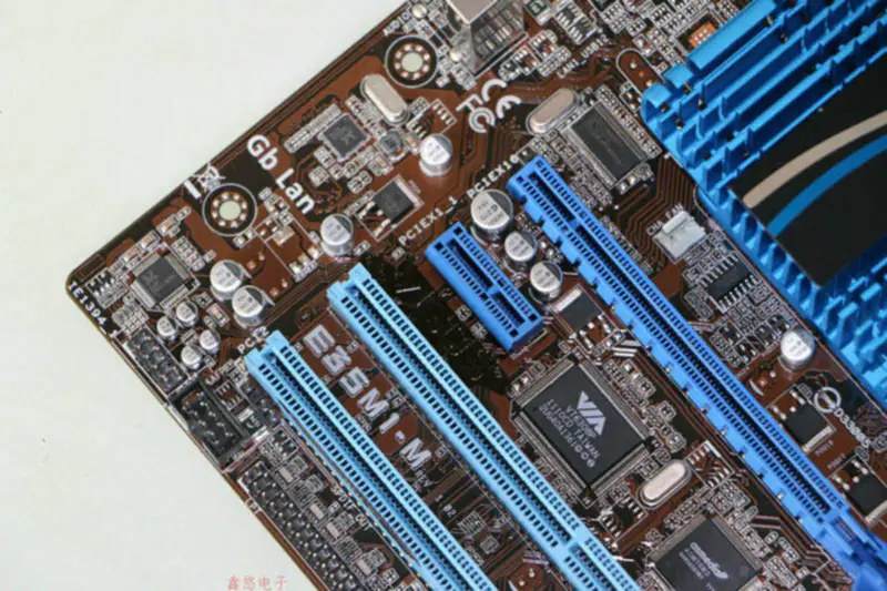Asus E35M1-M motherboard