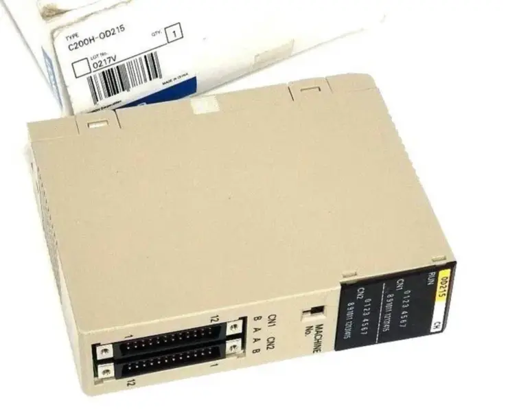 Omron C200H-OD215 PLC module