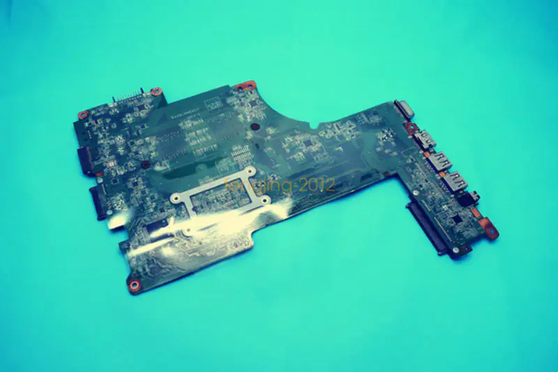 Toshiba A000301400 motherboard