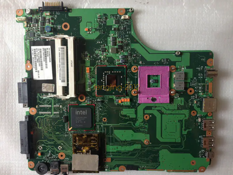 Toshiba V000125600 ATX motherboard