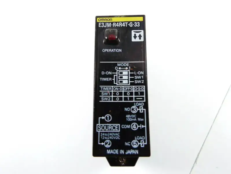 OMRON E3JM-R4R4T-G-33 Photoelectric Sensor