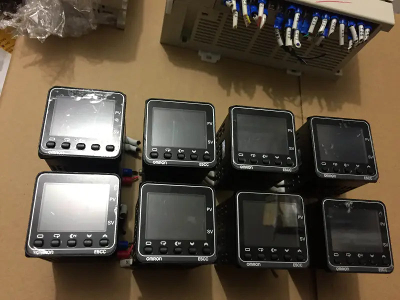 OMRON E5CC-QX2ASM-802 9