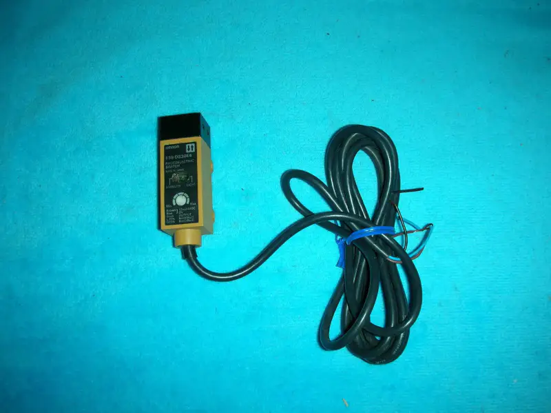 OMRON E3S-DS30E4