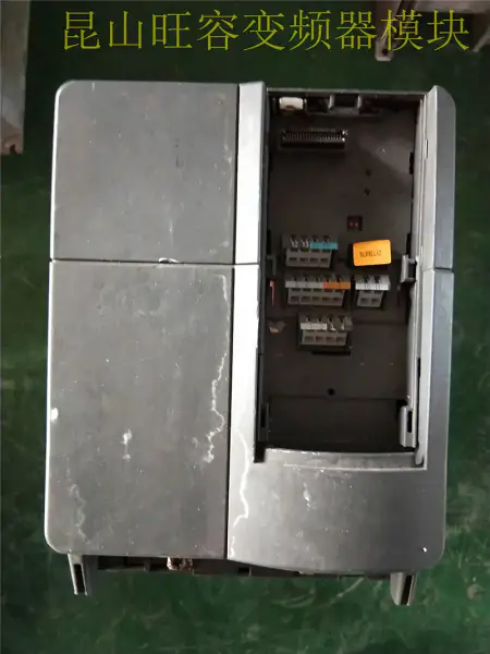Siemens 6SE6420-2UD25-5CA1 5.5KW 380V