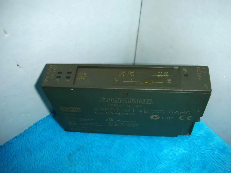 SIEMENS 6ES7131-4BD00-0AB0