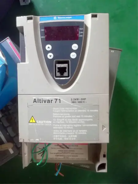 Schneider Altivar71 2.2KW 380V ATV71HU22N4Z