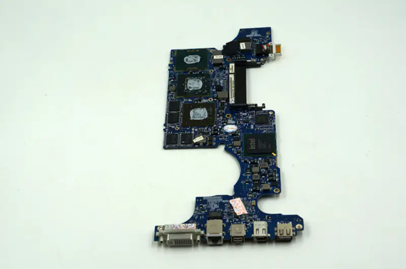 Apple Macbook Pro 17" A1261 820-2262-A MB166LL/A Core 2 Duo T9300 T9500 Logic Motherboard