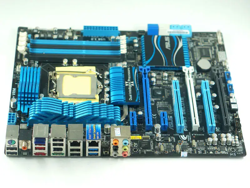 Asus P8P67 DELUXE LGA1155 P67 motherboard