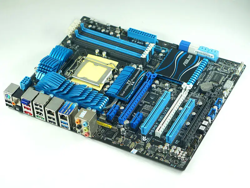 Asus P8P67 DELUXE LGA1155 P67 motherboard