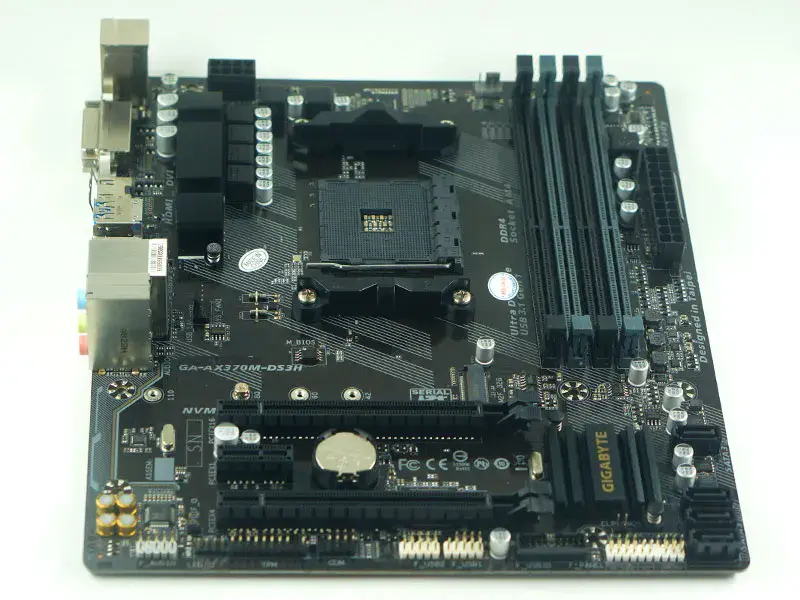 GIGABYTE GA-AX370M-DS3H Motherboard