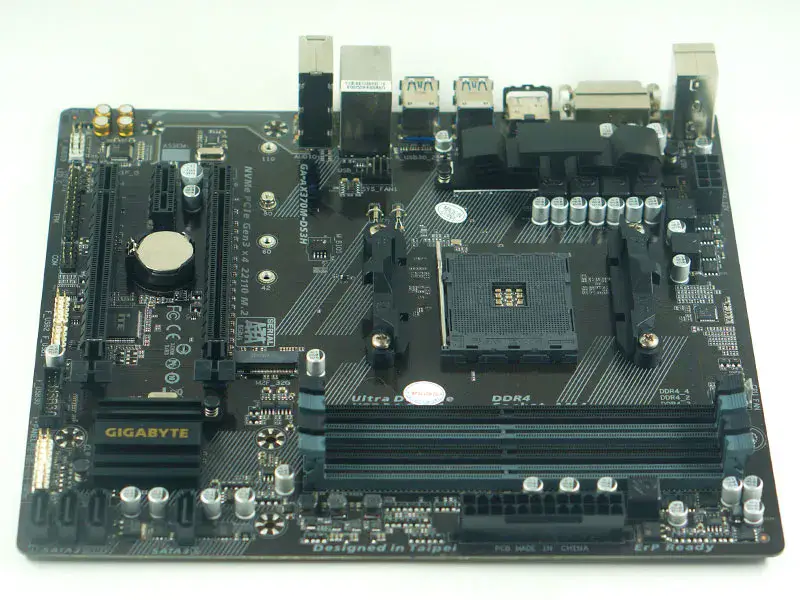 GIGABYTE GA-AX370M-DS3H Motherboard