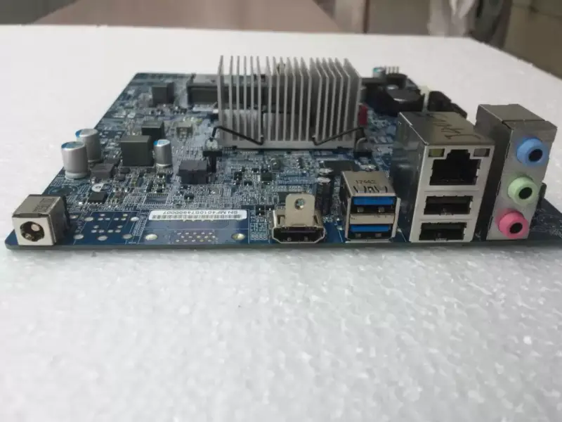 ECS GLKD-EM J4005U/EMCC64G 17X19 Motherboard