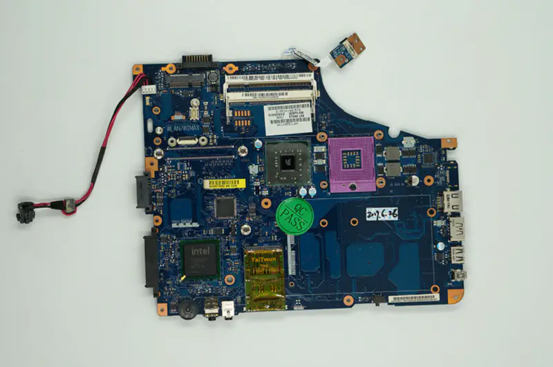 Toshiba Satallite A355 K000071600 KTKAA LA-4571P Motherboard