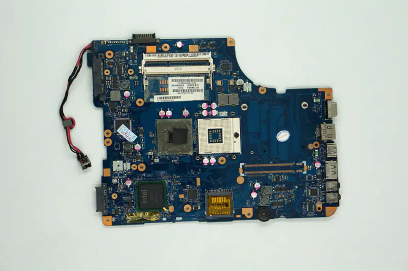 Toshiba L500 L550 L555 LA-4982P GM45 PGA-989 Motherboard