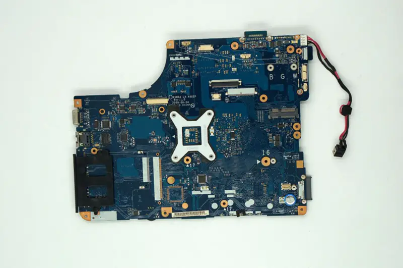 Toshiba L500 L550 L555 LA-4982P GM45 PGA-989 Motherboard