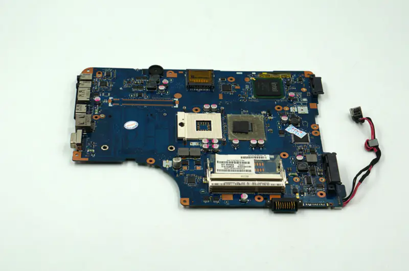 Toshiba L500 L550 L555 LA-4982P GM45 PGA-989 Motherboard