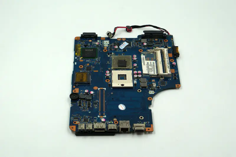 Toshiba L500 L550 L555 LA-4982P GM45 PGA-989 Motherboard